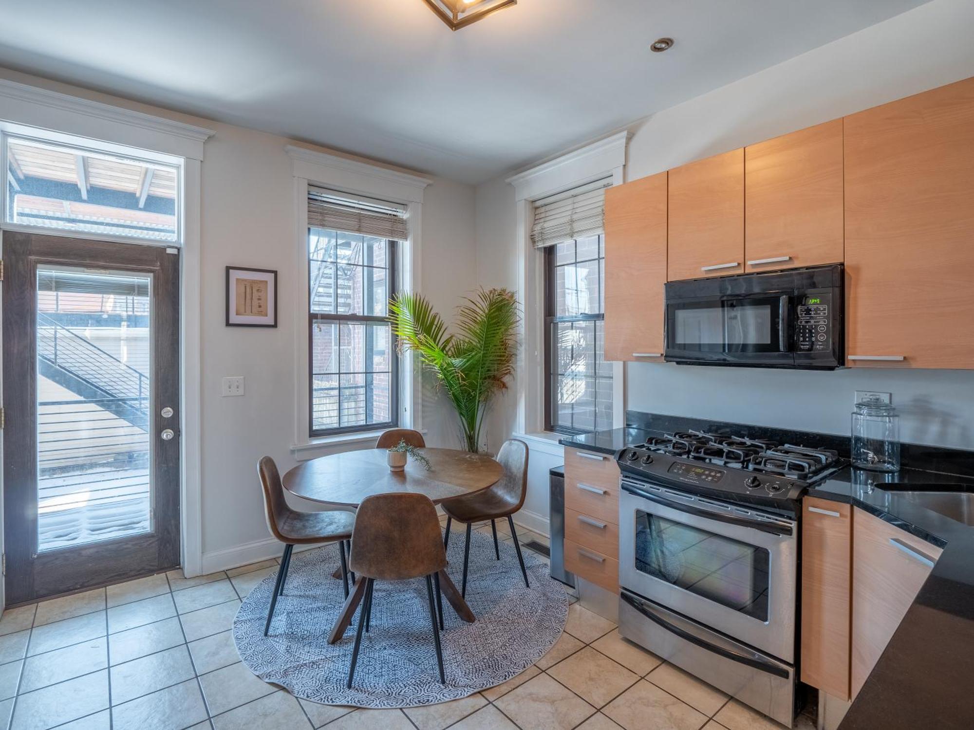 Wrigleyville Suites Chicago Exteriör bild